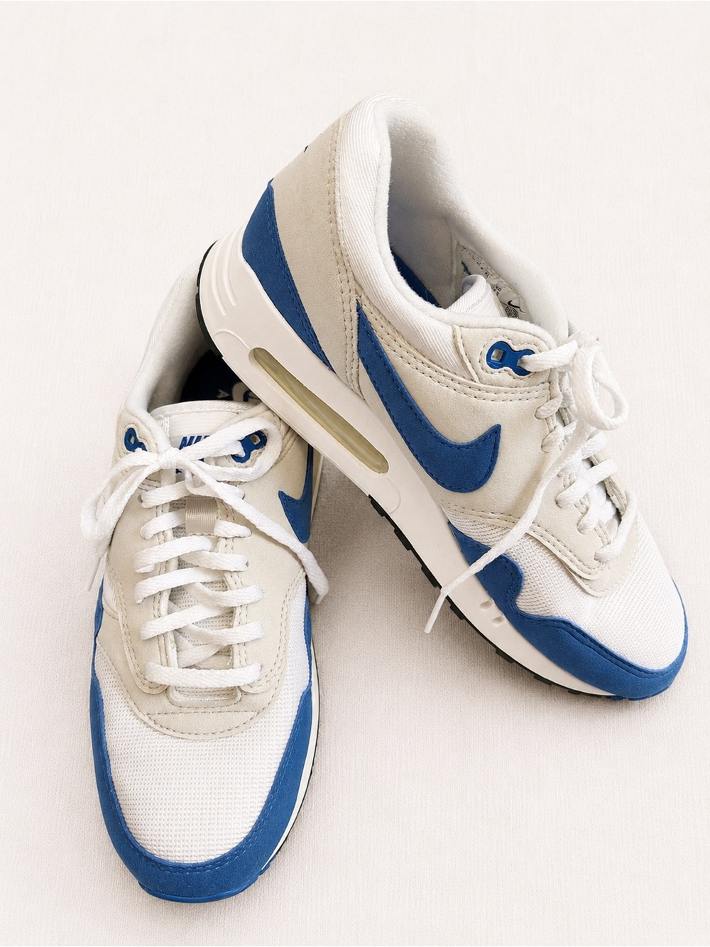✨ Nike Air Max 1 White Blue Retro Running Sneakers NWOT Size 9.5 ✨